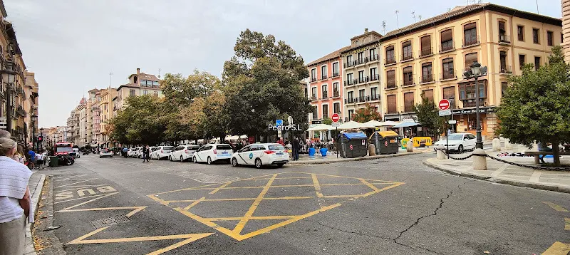Párking de motos Plaza Nueva - Granada