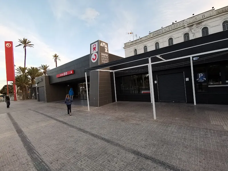 [P] Parking Público