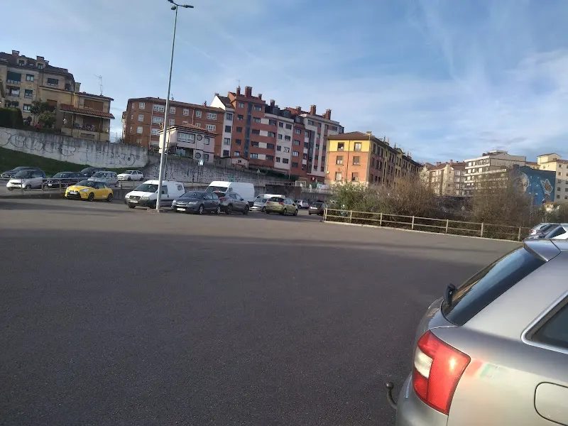 Avenida de Buenavista - Aparcamiento en Norena - foto 2