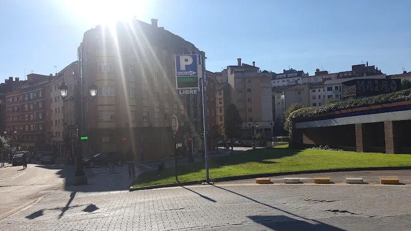 Parking Pumarín
