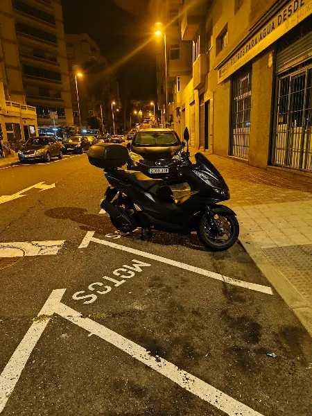 Aparcamiento para motos - Santa Cruz de Tenerife