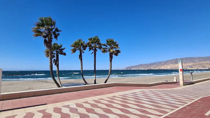 Pernocta Almeria - Aparcamiento cubierto en Almería - foto 2