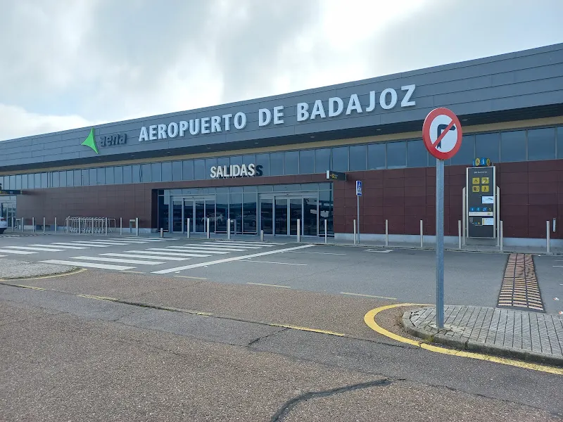 Parking General Aeropuerto de Badajoz (BJZ) - Talavera la Real