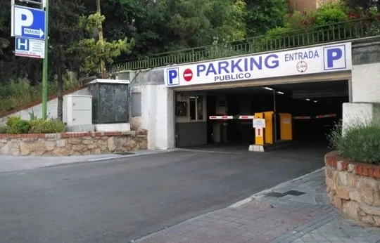 Parking Avenida de Manoteras 3