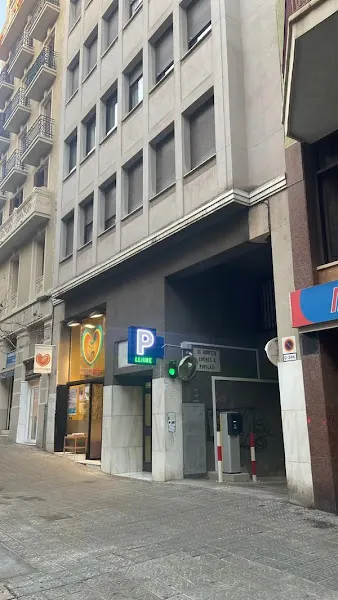 Parking Sicília parclick - Aparcamiento cubierto en Barcelona - foto 2
