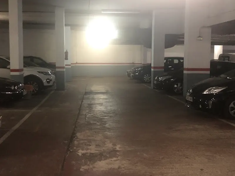 Rambla del Brasil, 29 Garage