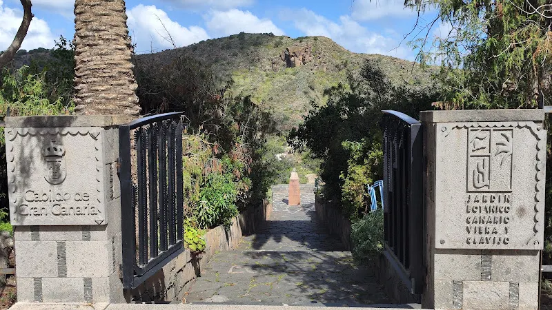 Parking Jardín Botánico Canario Viera y Clavijo - Las Palmas de Gran Canaria