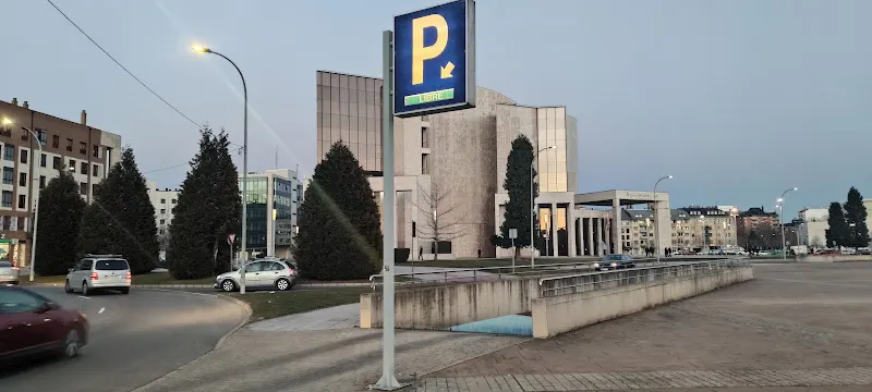 Aparcamiento Polideportivo Eras