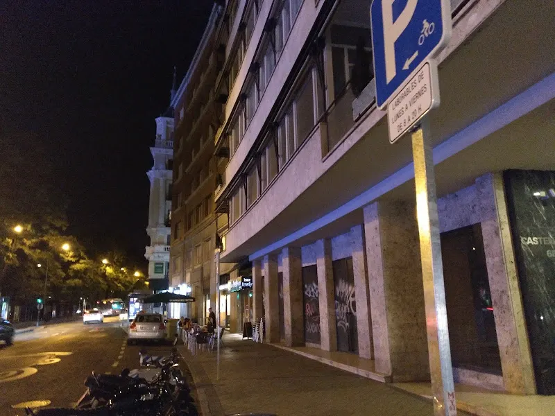 Zona de aparcamiento reservada para motos