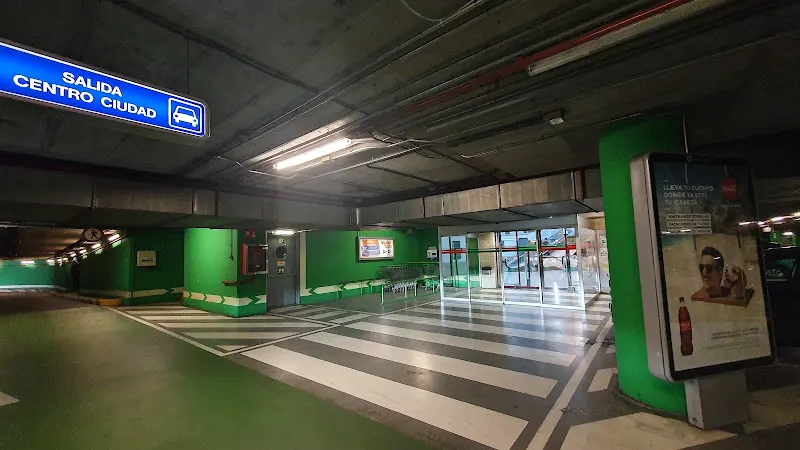 Acceso Parking El Corte Inglés - Aparcamiento en Santiago de Compostela - foto 2