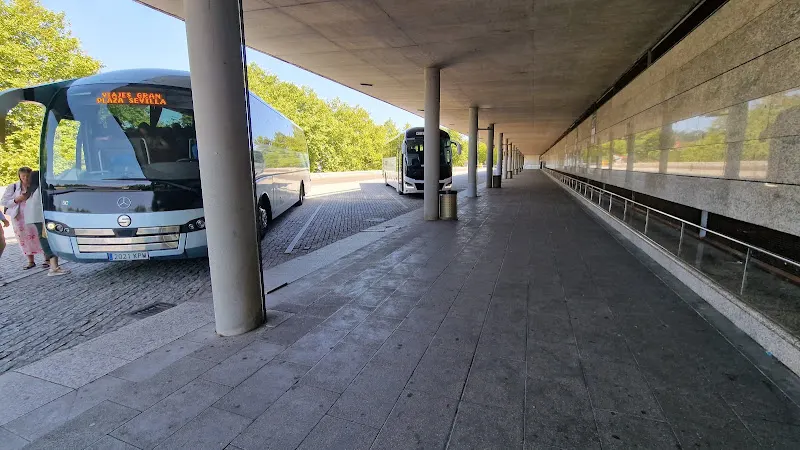 Dársena de autocares de Xoan XXIII
